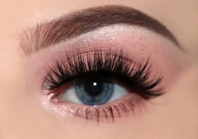 Unleash Your Inner Glam: The Ultimate Guide to Eyelash Extensions blog image